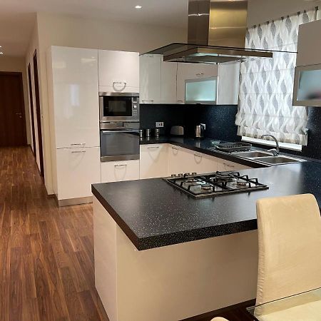 Modern Finished Apartment With Natural Light St. Paul's Bay Exterior photo