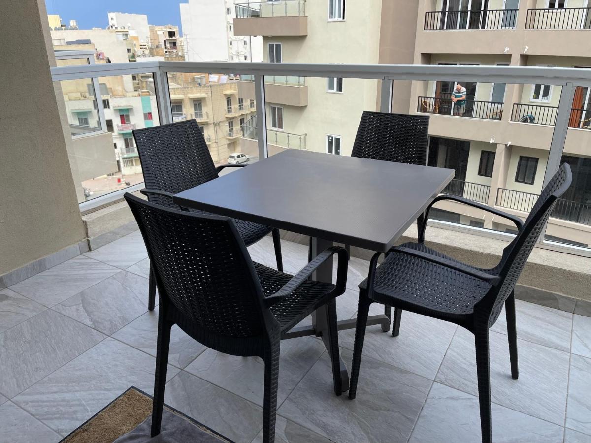 Modern Finished Apartment With Natural Light St. Paul's Bay Exterior photo
